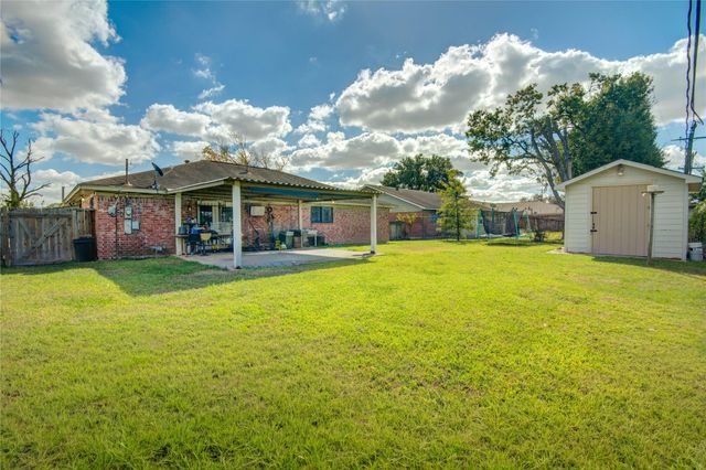 806 Coolwood Drive, Houston, TX 77013