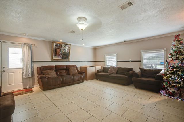 806 Coolwood Drive, Houston, TX 77013