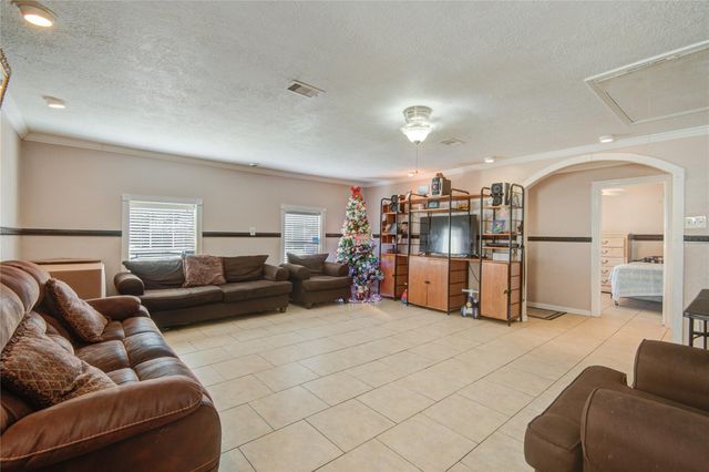 806 Coolwood Drive, Houston, TX 77013