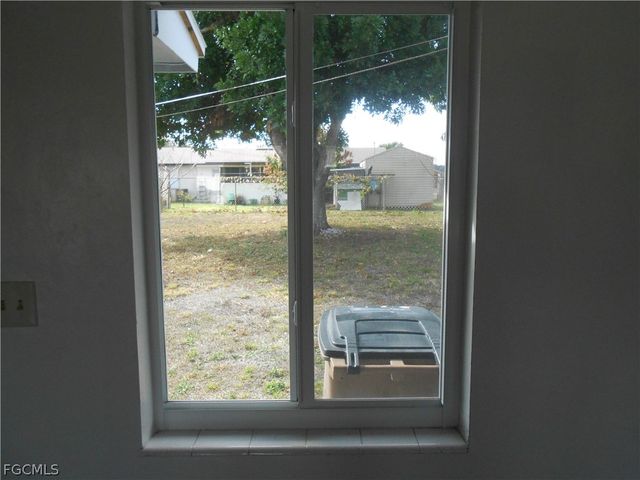 1516 Lindale CIR, Lehigh Acres, FL 33936