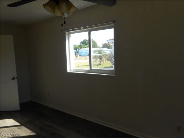 1516 Lindale CIR, Lehigh Acres, FL 33936