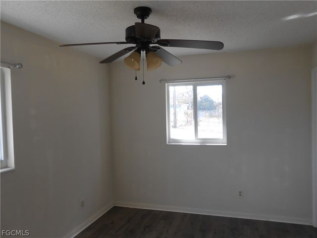 1516 Lindale CIR, Lehigh Acres, FL 33936