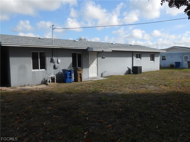 1516 Lindale CIR, Lehigh Acres, FL 33936