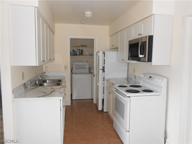 1516 Lindale CIR, Lehigh Acres, FL 33936