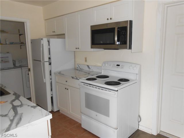 1516 Lindale CIR, Lehigh Acres, FL 33936