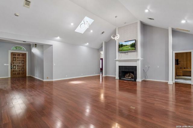 237 CREST TRL, Hill Country Village, TX 78232