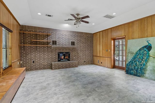 237 CREST TRL, Hill Country Village, TX 78232