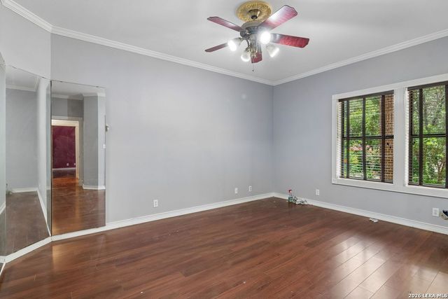 237 CREST TRL, Hill Country Village, TX 78232