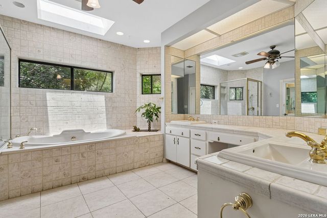237 CREST TRL, Hill Country Village, TX 78232