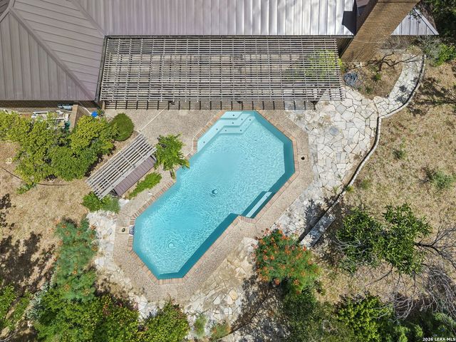 237 CREST TRL, Hill Country Village, TX 78232