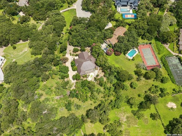 237 CREST TRL, Hill Country Village, TX 78232