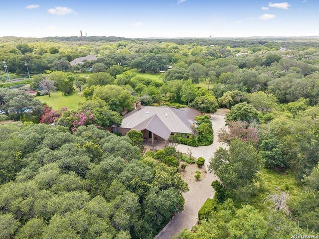 237 CREST TRL, Hill Country Village, TX 78232