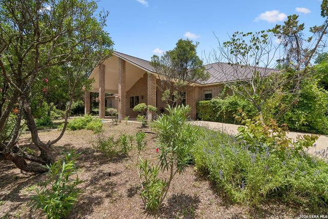 237 CREST TRL, Hill Country Village, TX 78232