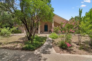 237 CREST TRL, Hill Country Village, TX 78232