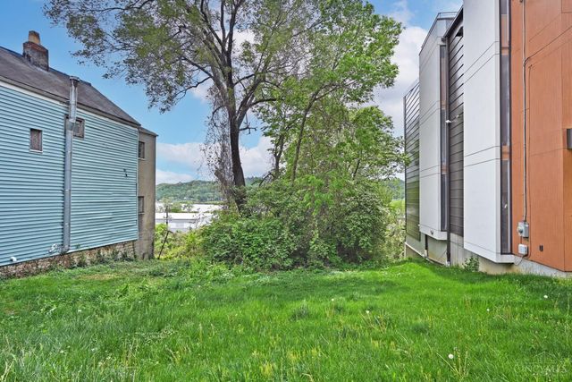 2831 Hoff Avenue, Cincinnati, OH 45226