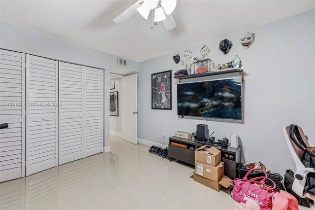 601 Ives Dairy Road 00, Miami, FL 33179