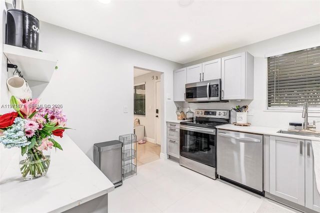 601 Ives Dairy Road 00, Miami, FL 33179