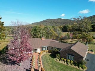270 PARKSIDE LN, Rocky Mount, VA 24151