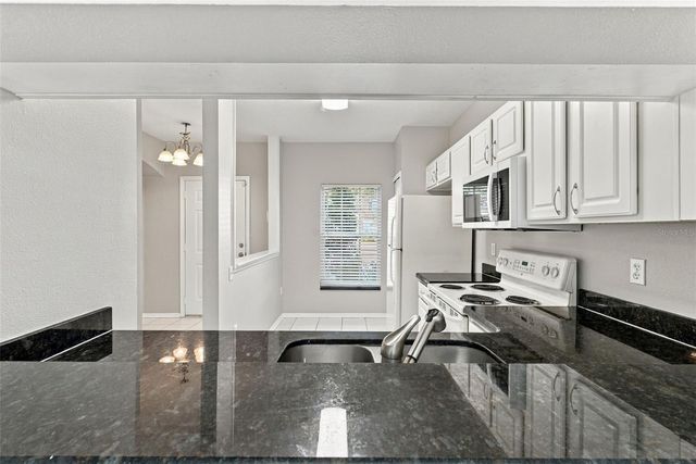 1150 KENNEWICK COURT 1150, Wesley Chapel, FL 33543