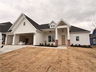 2712 Amaris Avenue, Lowell, AR 72745