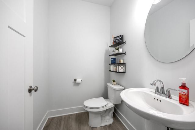 8106 Shenandoah Lane, Howard City, MI 49329