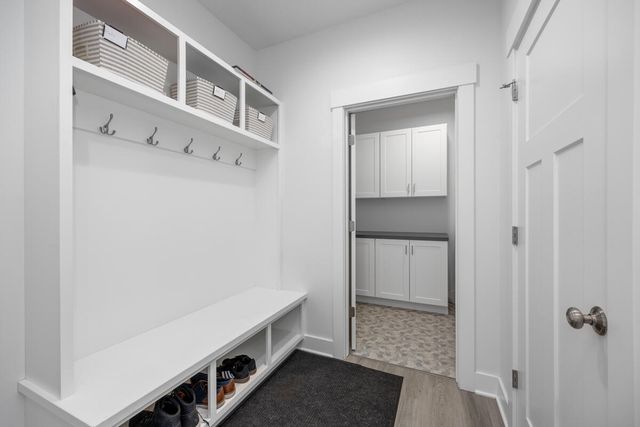 8106 Shenandoah Lane, Howard City, MI 49329