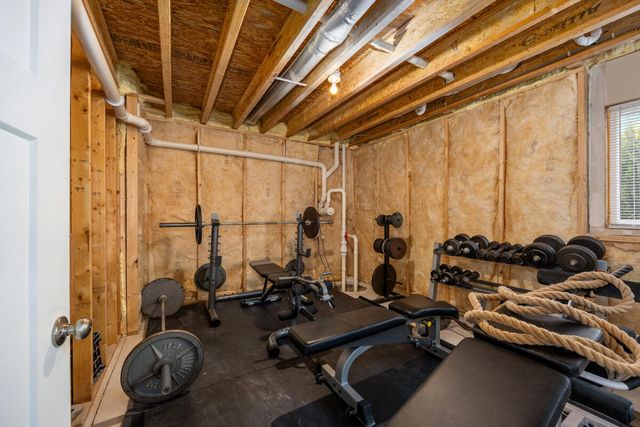 8106 Shenandoah Lane, Howard City, MI 49329