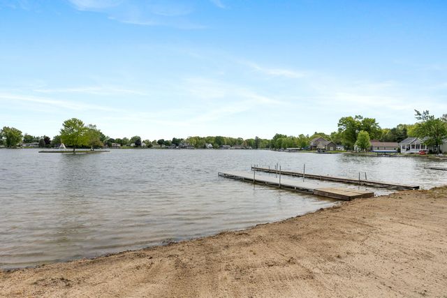 8106 Shenandoah Lane, Howard City, MI 49329