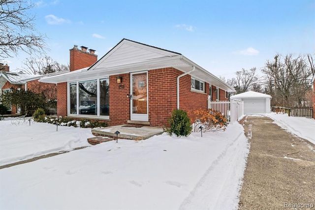 1421 Lloyd Avenue, Royal Oak, MI 48073