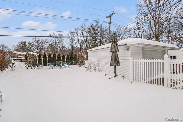 1421 Lloyd Avenue, Royal Oak, MI 48073