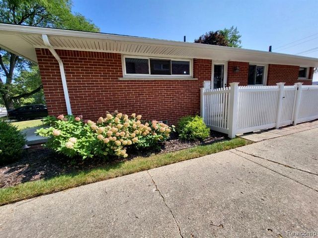 1421 Lloyd Avenue, Royal Oak, MI 48073