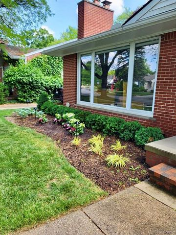 1421 Lloyd Avenue, Royal Oak, MI 48073