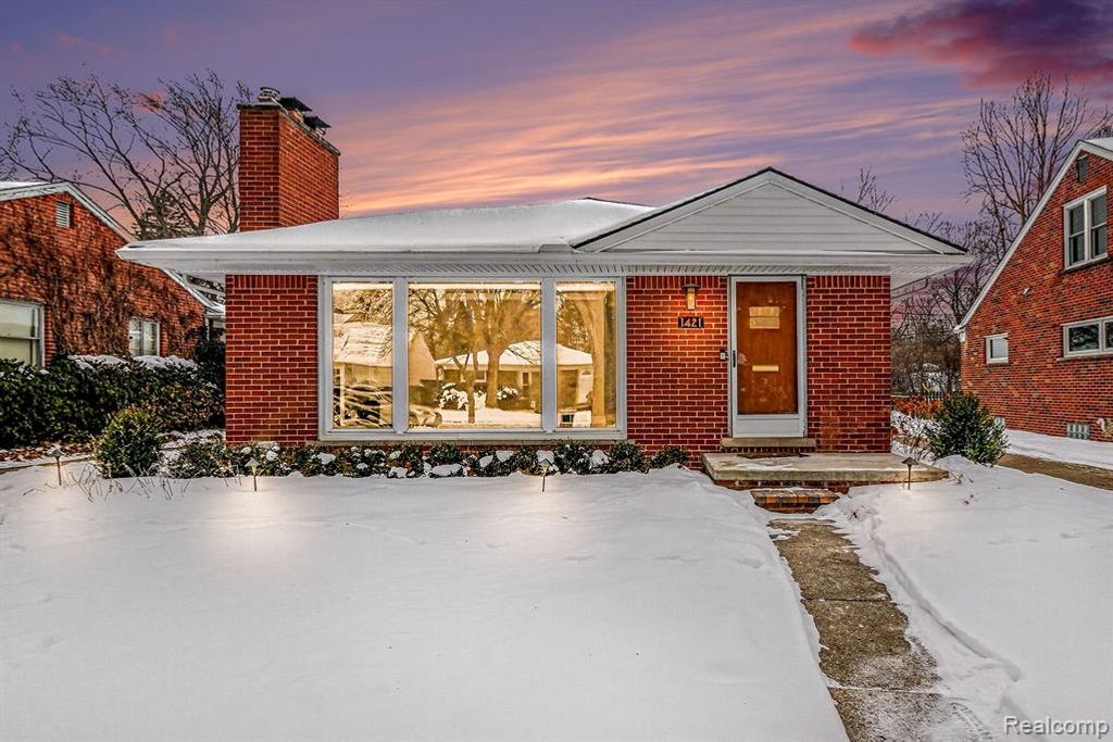 1421 Lloyd Avenue, Royal Oak, MI 48073