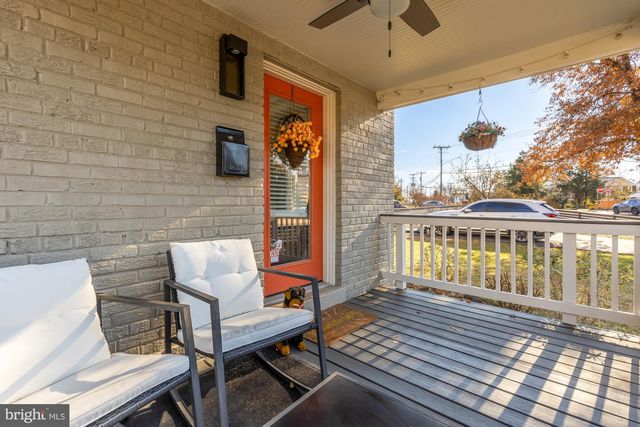 2712 FORT DR, Alexandria, VA 22303