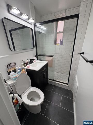 2160 Center Avenue 3S, Fort Lee, NJ 07024