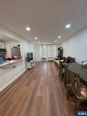 2160 Center Avenue 3S, Fort Lee, NJ 07024