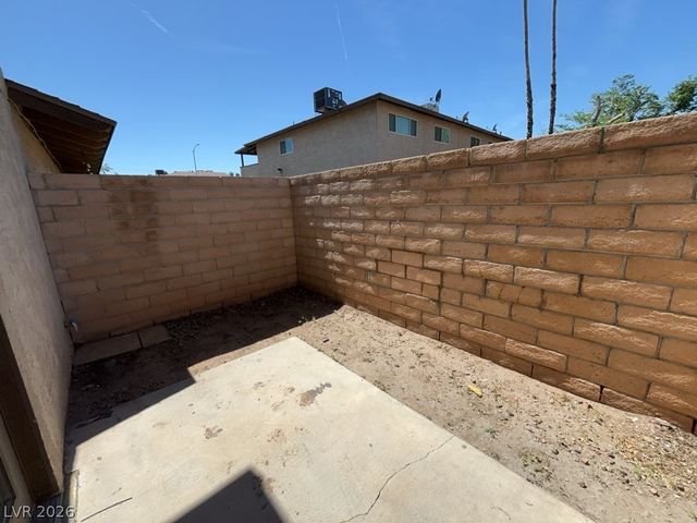 2658 Kline Circle 3, Las Vegas, NV 89121