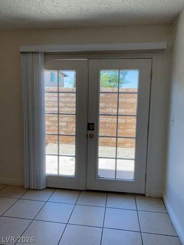 2658 Kline Circle 3, Las Vegas, NV 89121