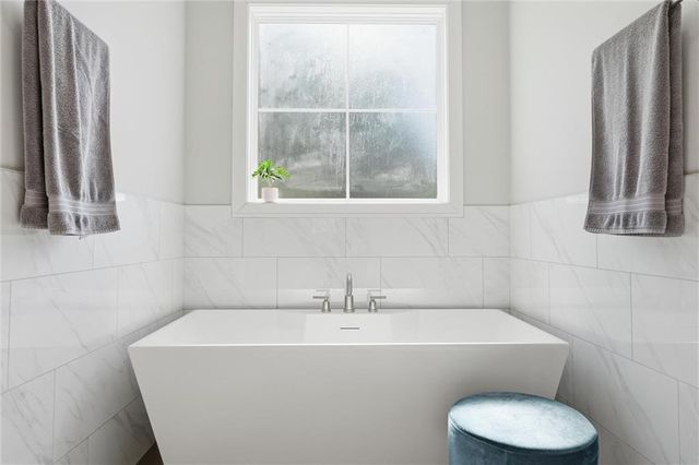 14686 S Parkhill Street, Olathe, KS 66062