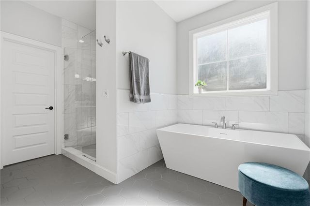 14686 S Parkhill Street, Olathe, KS 66062