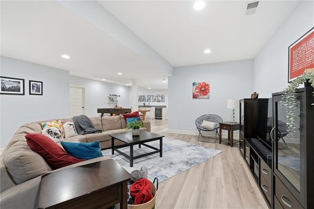 14686 S Parkhill Street, Olathe, KS 66062