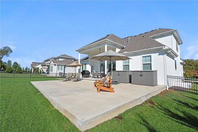 14686 S Parkhill Street, Olathe, KS 66062