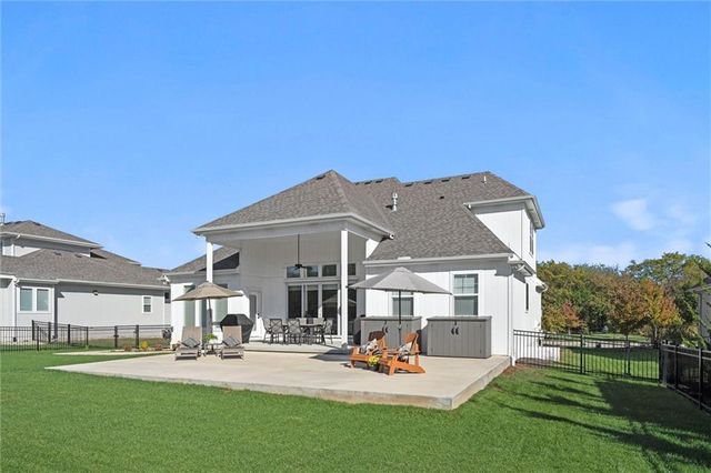 14686 S Parkhill Street, Olathe, KS 66062