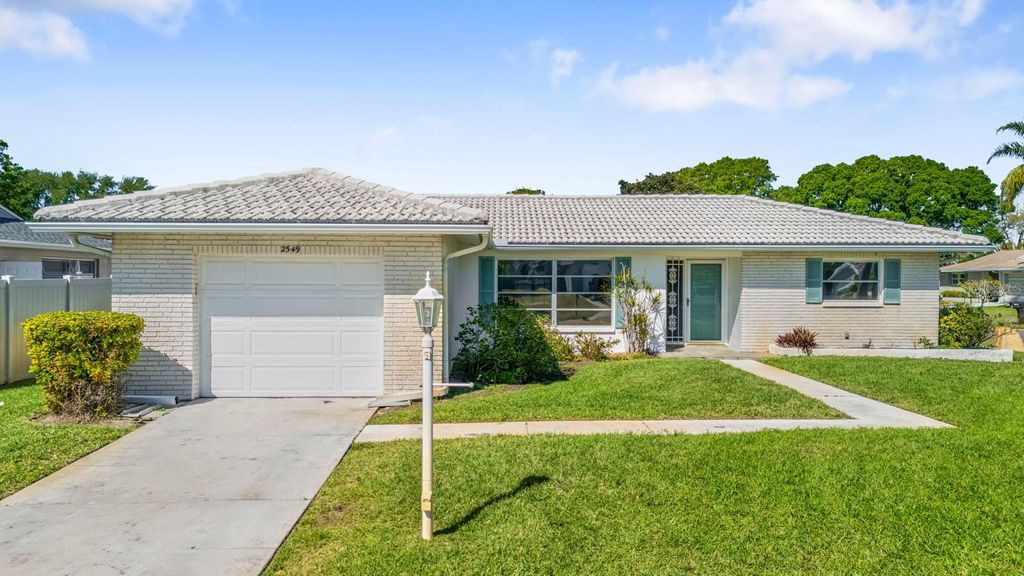 2549 WYNNEWOOD DRIVE, Clearwater, FL 33763