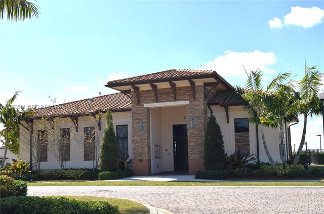 195 SE 24th Ave, Homestead, FL 33033