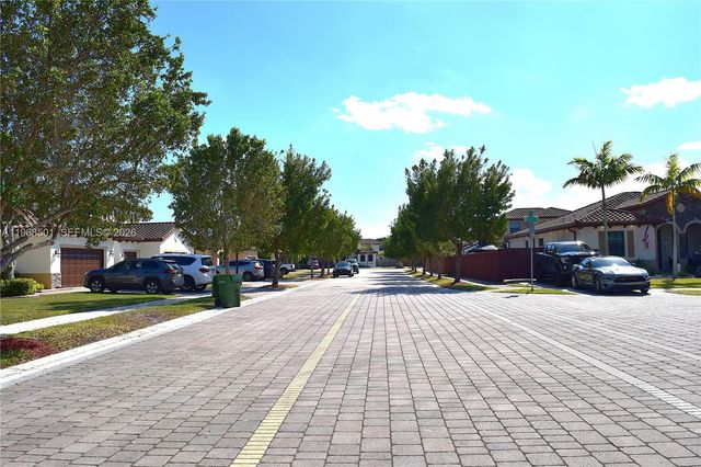 195 SE 24th Ave, Homestead, FL 33033