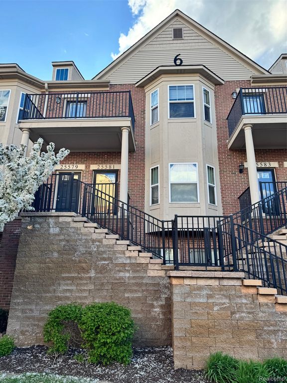 25581 Portico Lane, Novi, MI 48375