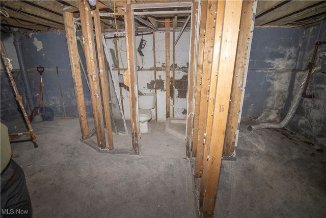 10406 Dove Avenue, Cleveland, OH 44105