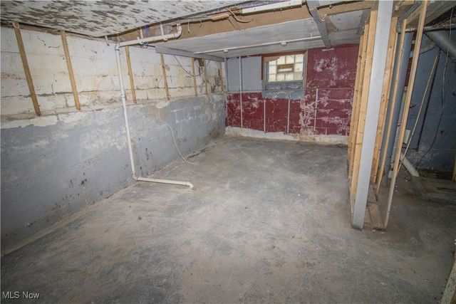 10406 Dove Avenue, Cleveland, OH 44105