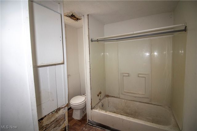 10406 Dove Avenue, Cleveland, OH 44105